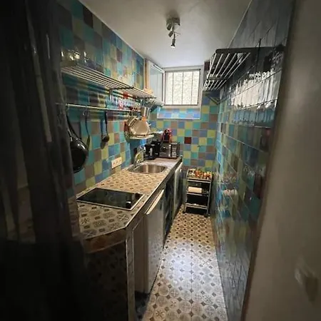 Entire Unit In Daire Paris